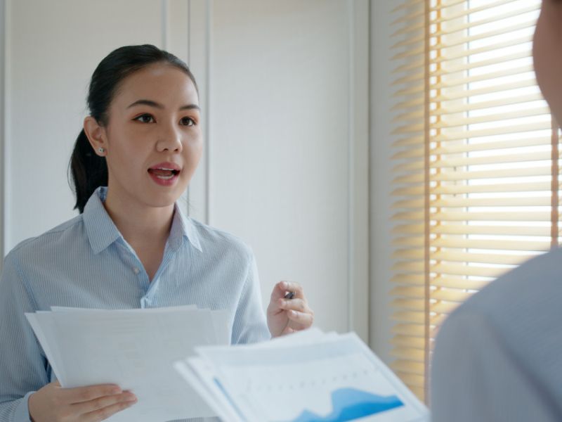 「老闆們，請當心！一堂價值5000萬的血淚課：如何辨識正一步步吞噬你公司的『投資禿鷹』？」