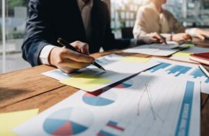 從痛苦中蛻變：用六年時間打造可複製的成功系統 